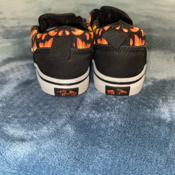 Toddler Vans size 8C - Picture 3 of 7